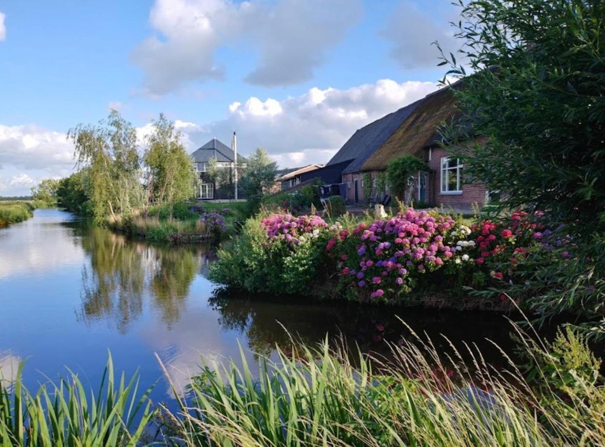 Blossom Barn Lodges Oudewater Esterno foto